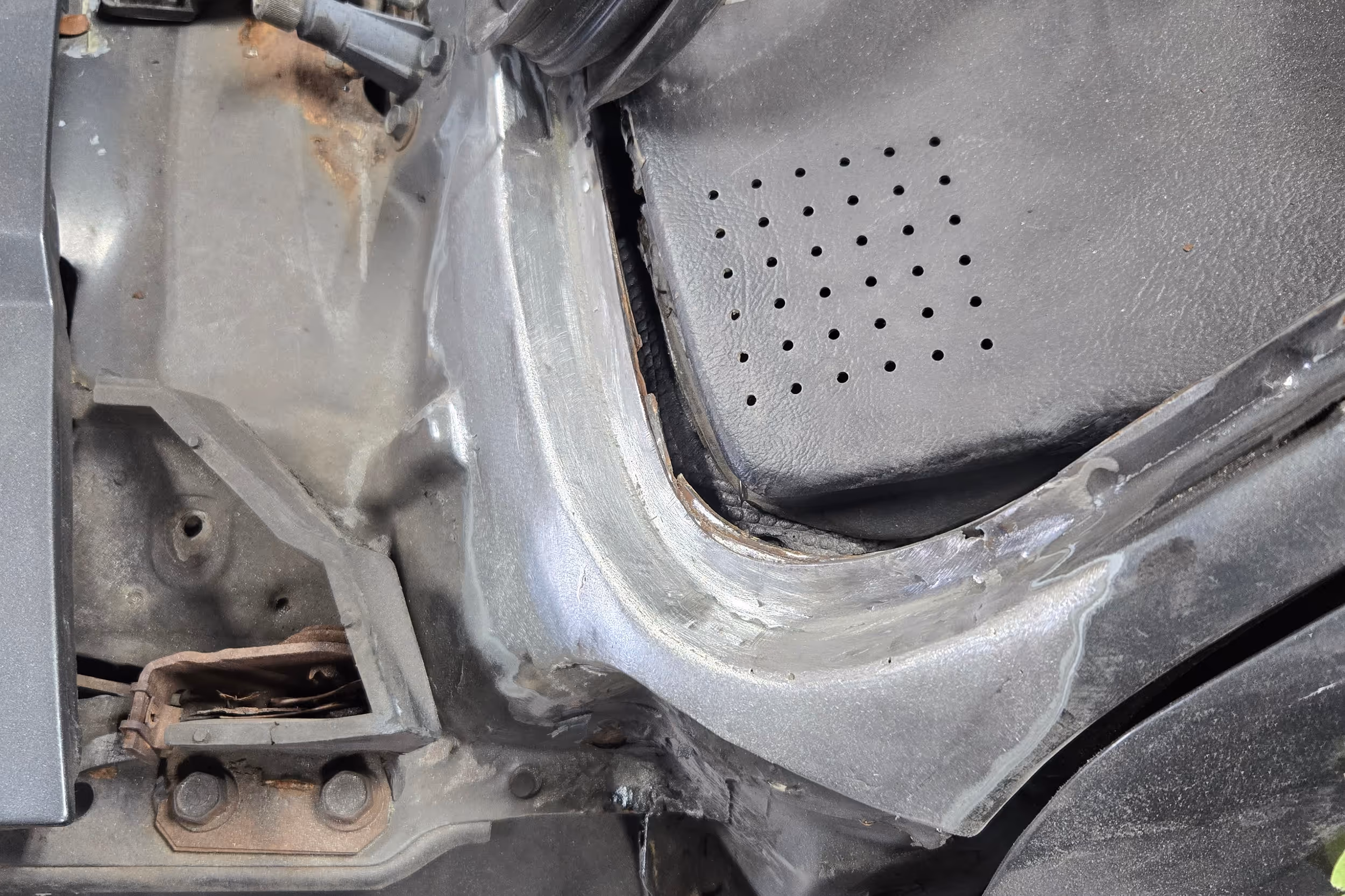 Newly fabricated type of frame. Clean fabrication example.